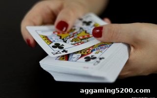 棋牌冲锋战术精析：bbin电子站的攻防智慧与实战心法